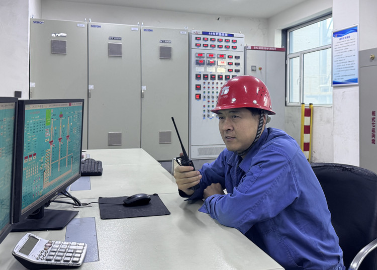 第三屆“大友標(biāo)兵”  王霞明